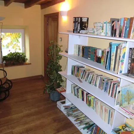 فندق مبيت وإفطار Chez Tiane Puy De Dome *