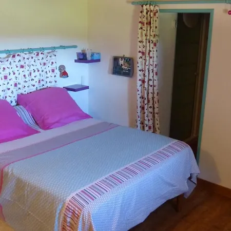 فندق مبيت وإفطار Chez Tiane Puy De Dome Saint-Flour (Puy-de-Dome)