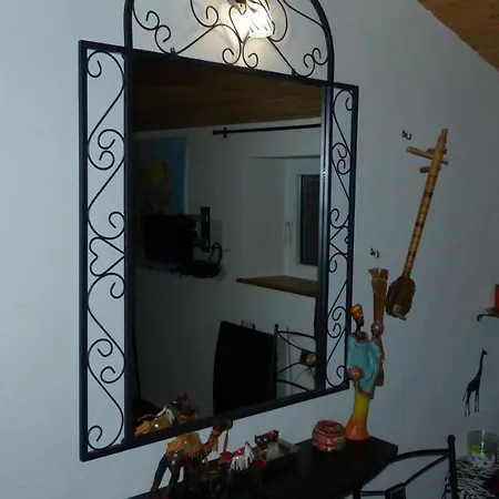 Chez Tiane Puy De Dome فندق مبيت وإفطار